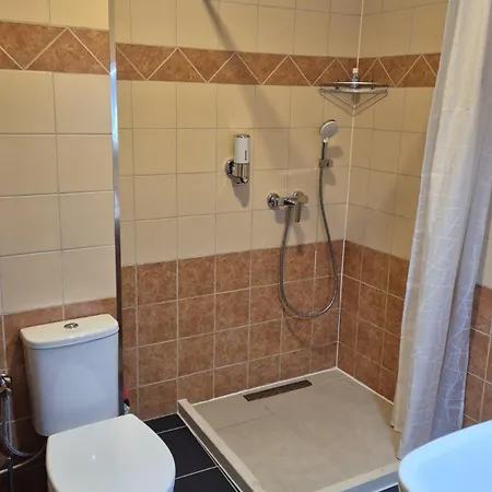 Petra Golem (Tirana)